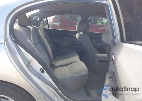 2009 Honda Civic z USA, uszkodzony, nr VIN 2HGA16519H306084